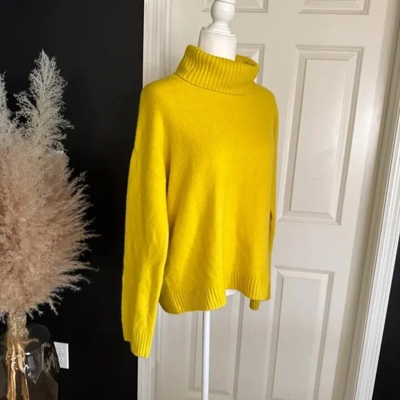 A Loves A Lime/Yellow Turtleneck Ribbed Cuff Sweater 
size Large - Picture 5 of 12